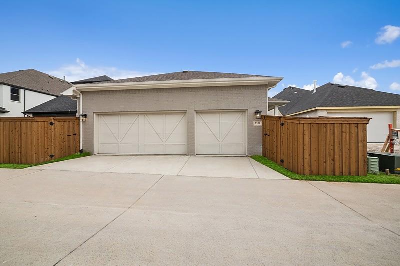 New Home 9512 Dahlia Boulevard at Talia in Mesquite, TX Photo 5