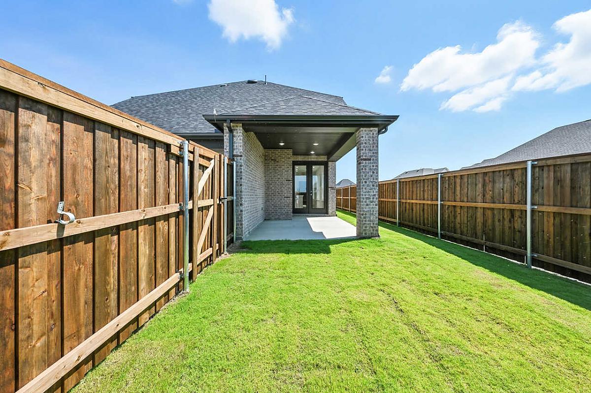New Home 9312 Persimmon Lane at Talia in Mesquite, TX Photo 26